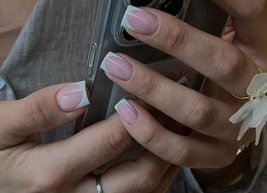 Ногтевые студии в Первоуральске, услуги маникюра и педикюра, цены.