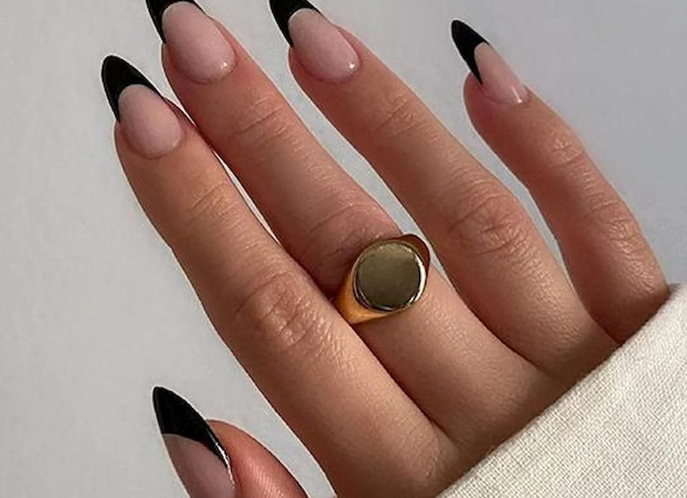 BLACKNAIL