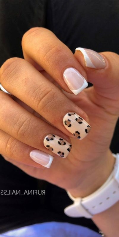 Французский маникюр с леопардовым принтом на квадратных ногтях