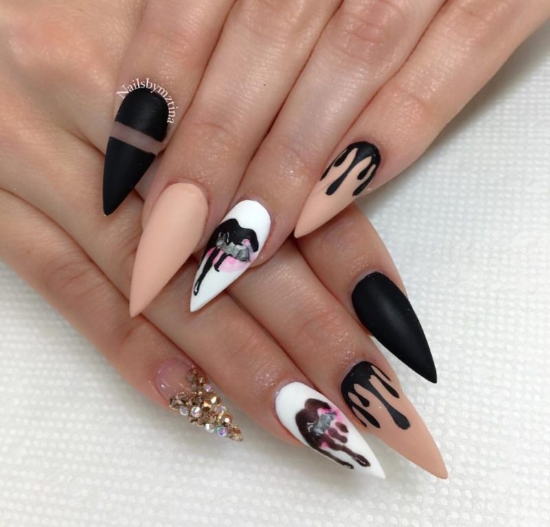 Чёрные длинные острые матовые ногти | Ногти, Дизайнерские ногти, Шикарные ногти