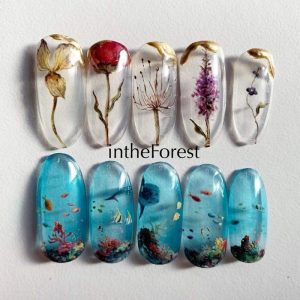 Аквариумный дизайн ногтей с сухоцветакми и рисунками обитателей морского дна, камней, водорослей